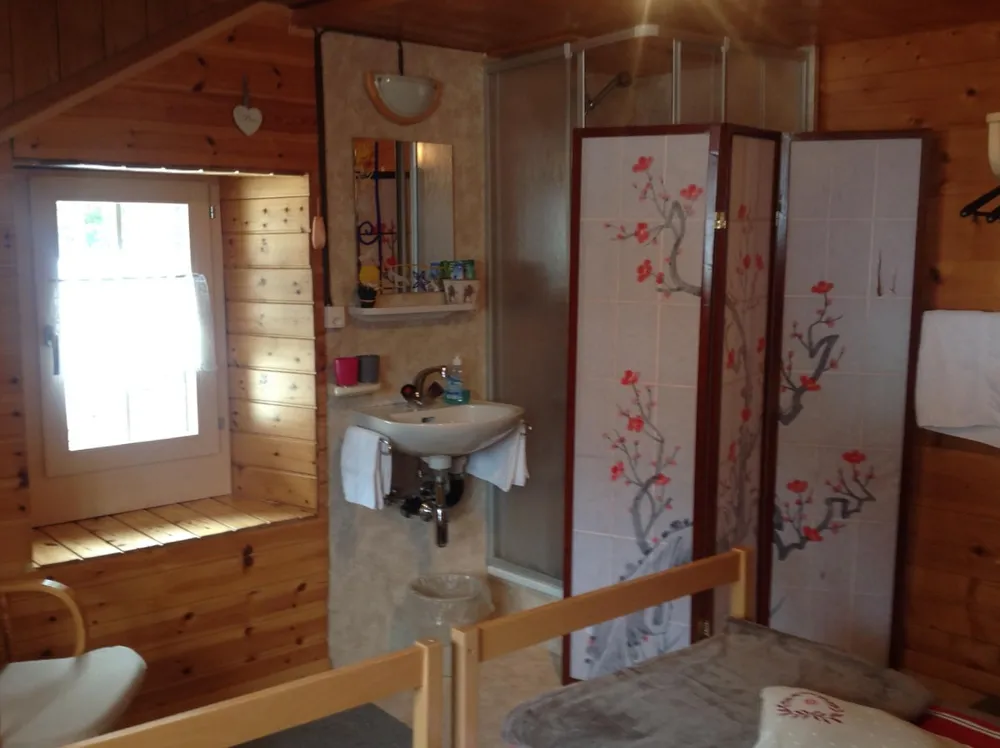 Chambre double avec douche